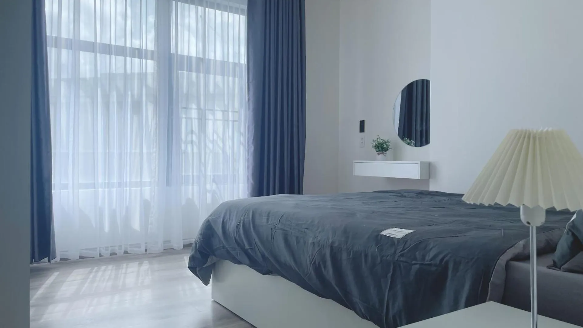 Monarchy Apartment 2Br-80M2 Han River View Da Nang